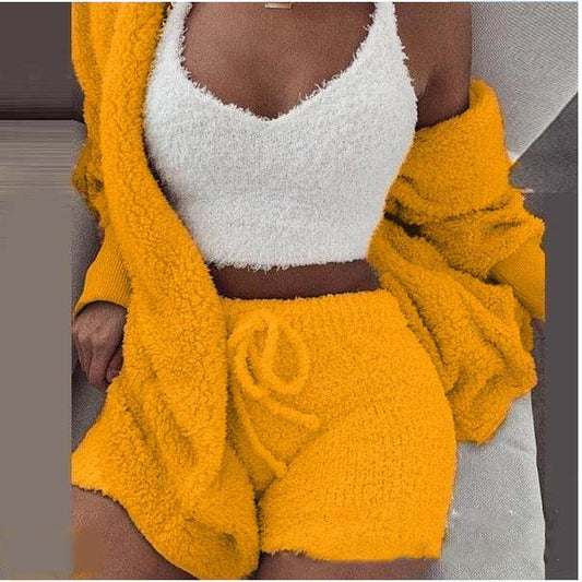 3 Pieces Of Fashionable Ladies Plush Home Clothes - Velora
