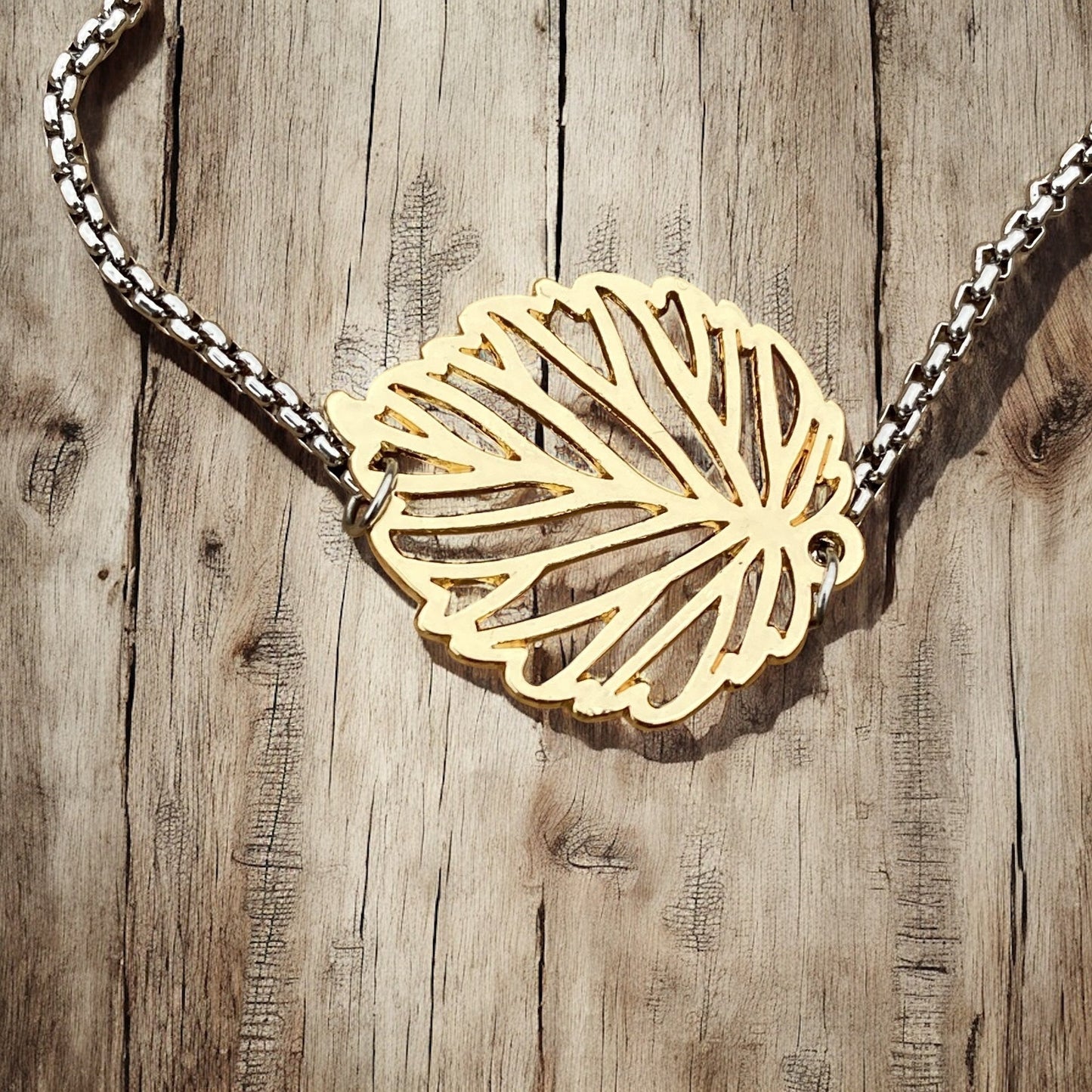 Adjustable Bracelet - Simple Leaf - Velora