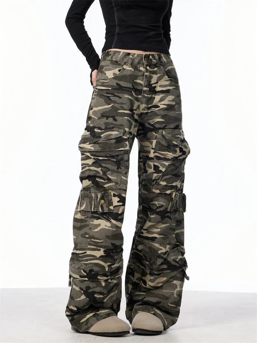 Retro Design Camouflage Cargo Pants Women - Velora