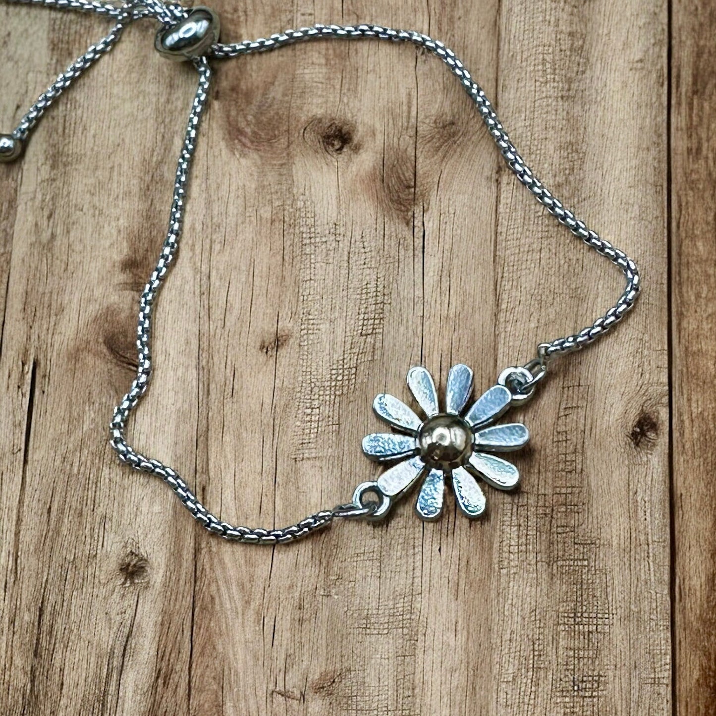 Adjustable Bracelet - Daisy - Velora