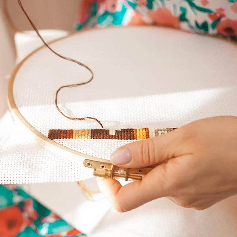 Adjustable Cross Wreath - Velora