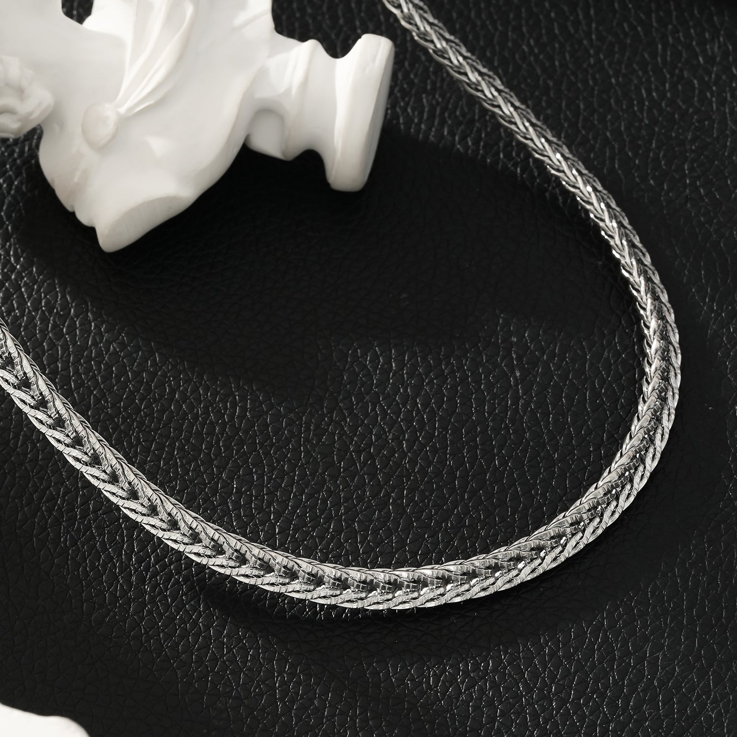 ALICE Silver (White Gold): Chunky Link Chain Necklace with Ring Fastener Pendant - Velora Luxury Fashion