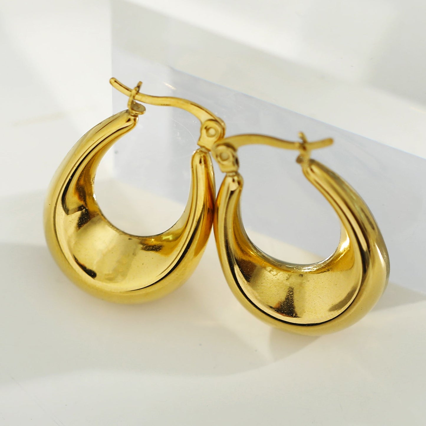 ARINA Chunky Shaped Hoops Gold - Velora Luxury Fashion