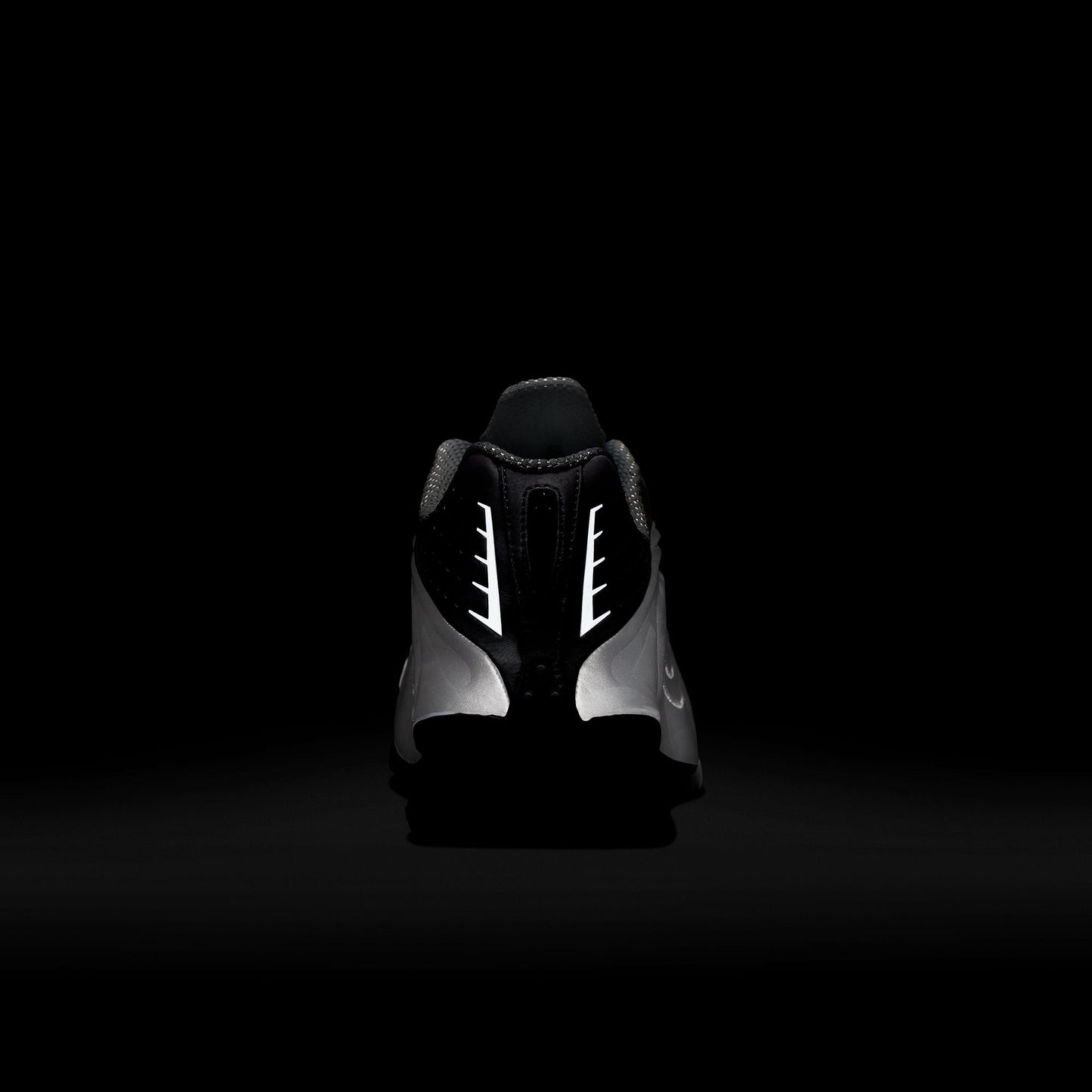 W Nike Shox R4 AR3565-101 - Velora