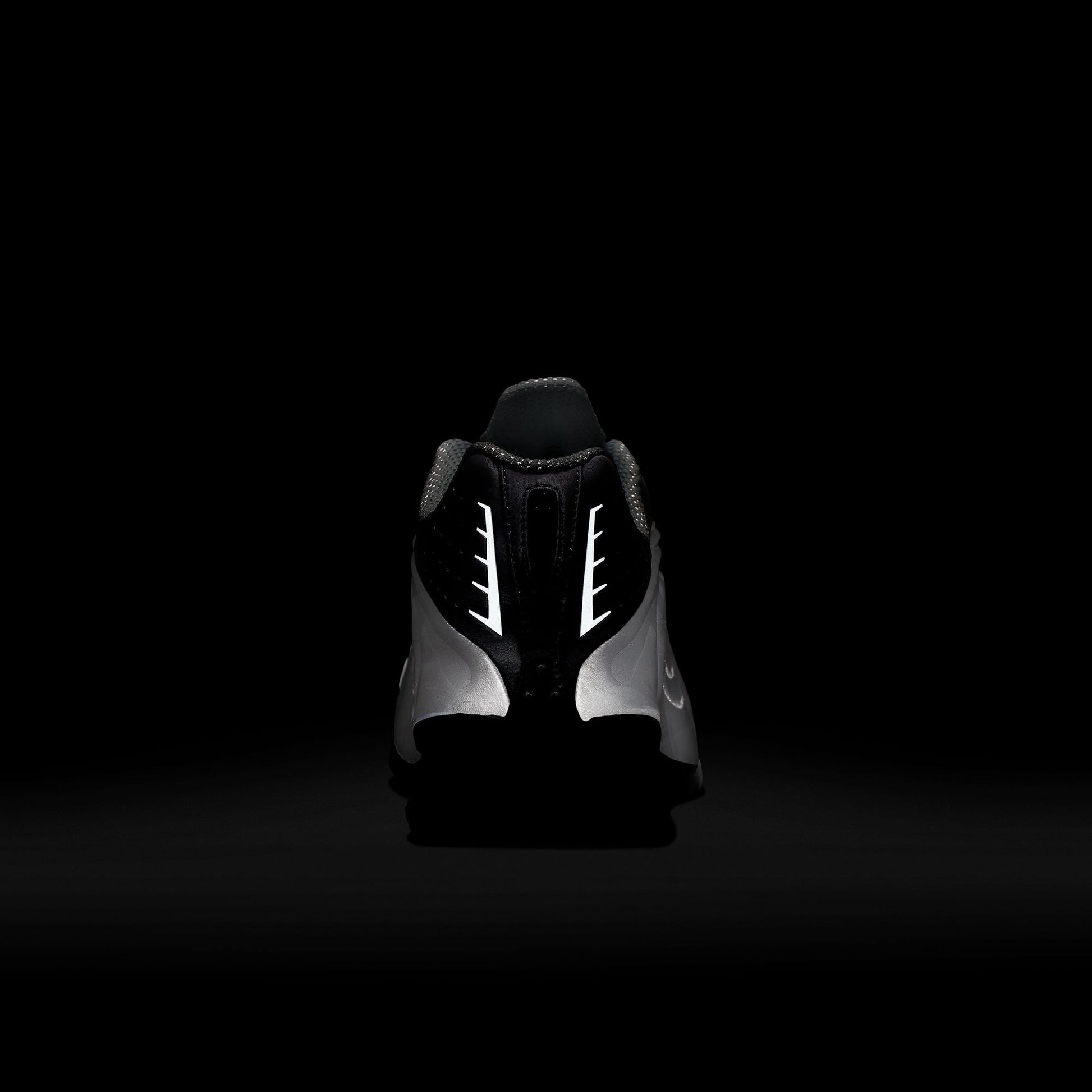 W Nike Shox R4 AR3565-101 - Velora