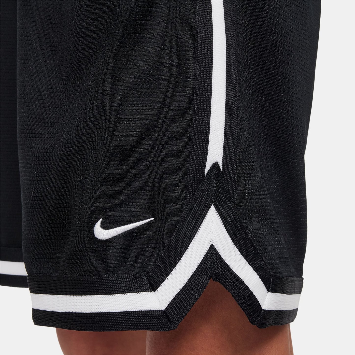Y Nike Dri-FIT DNA FJ6802-010 - Velora
