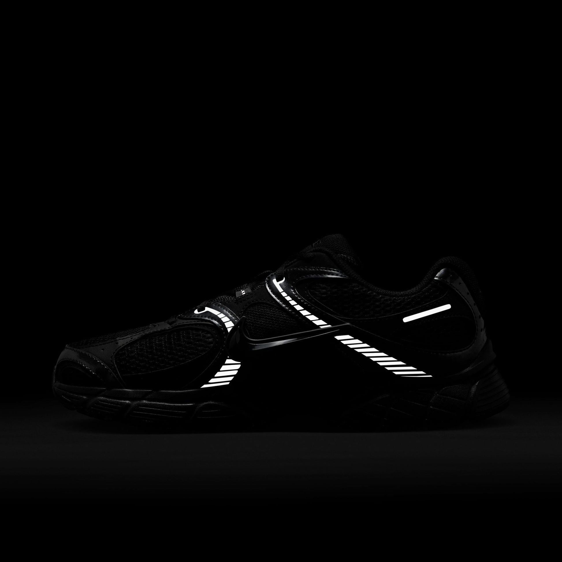 M Nike V5 RNR HJ5228-001 - Velora