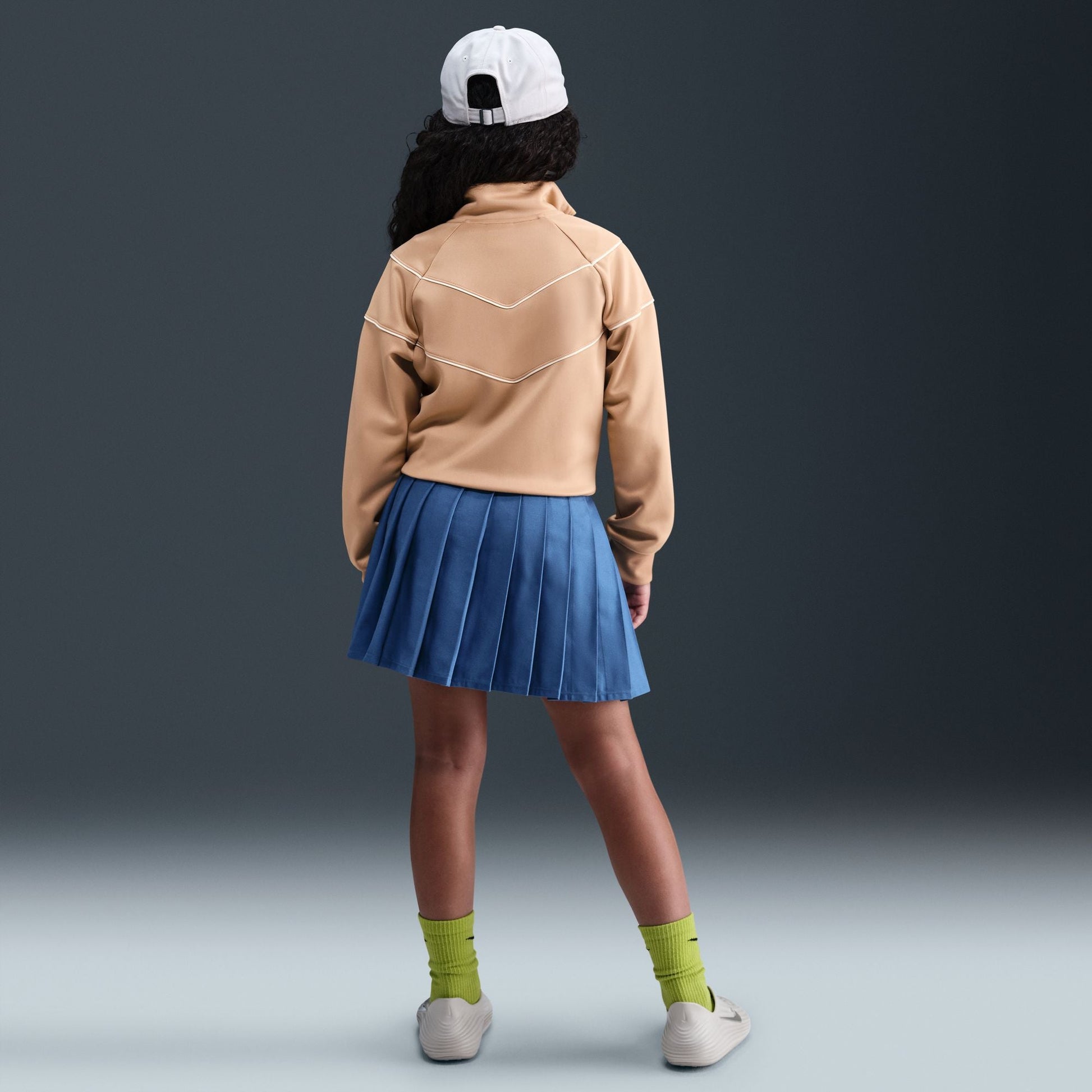 Y Nike Sportswear HQ9448-200 - Velora
