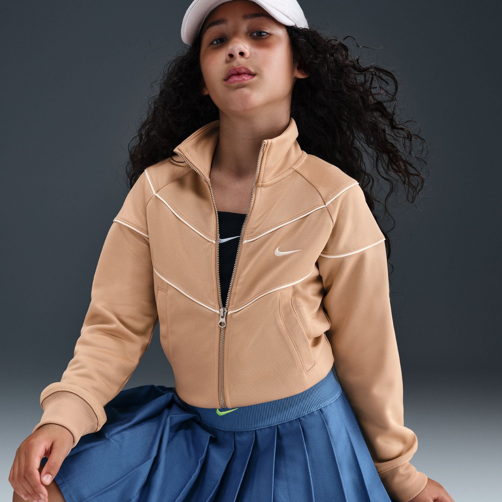 Y Nike Sportswear HQ9448-200 - Velora
