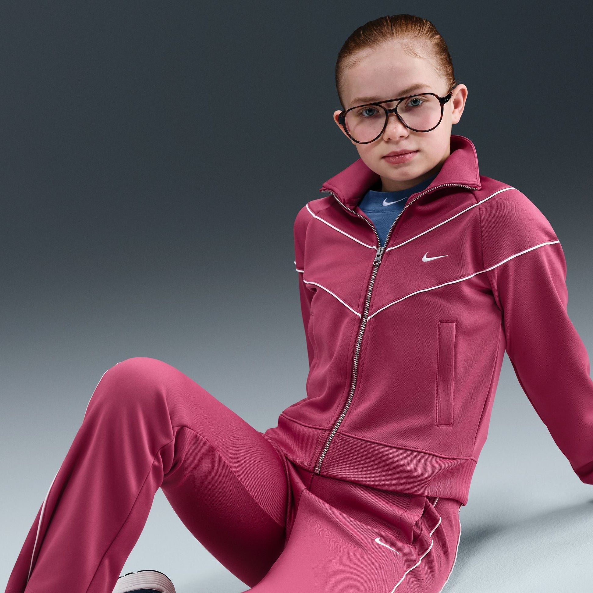 Y Nike Sportswear HQ9458-634 - Velora