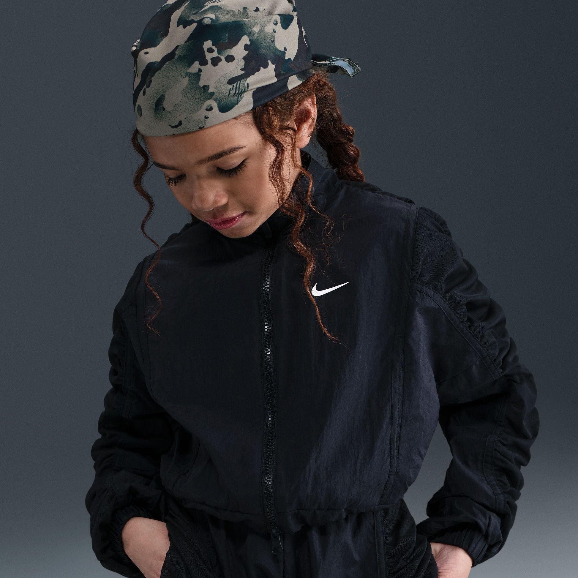 Nike Sportswear HQ9459-010 - Velora