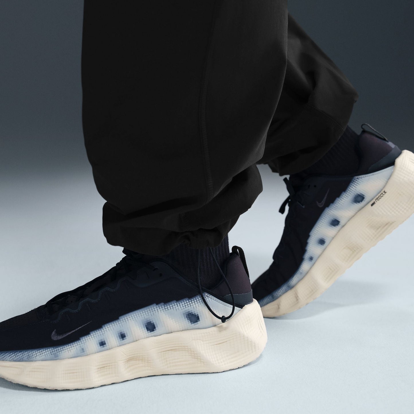 M Nike Tech IH8466-010 - Velora