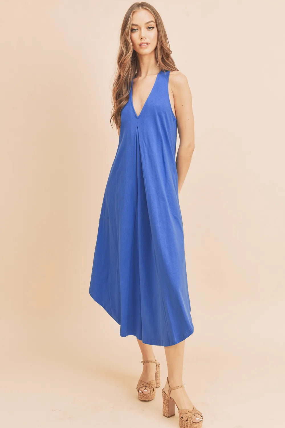 Aemi + Co Front Pleat Detail V-Neck Sleeveless Midi Dress - Velora