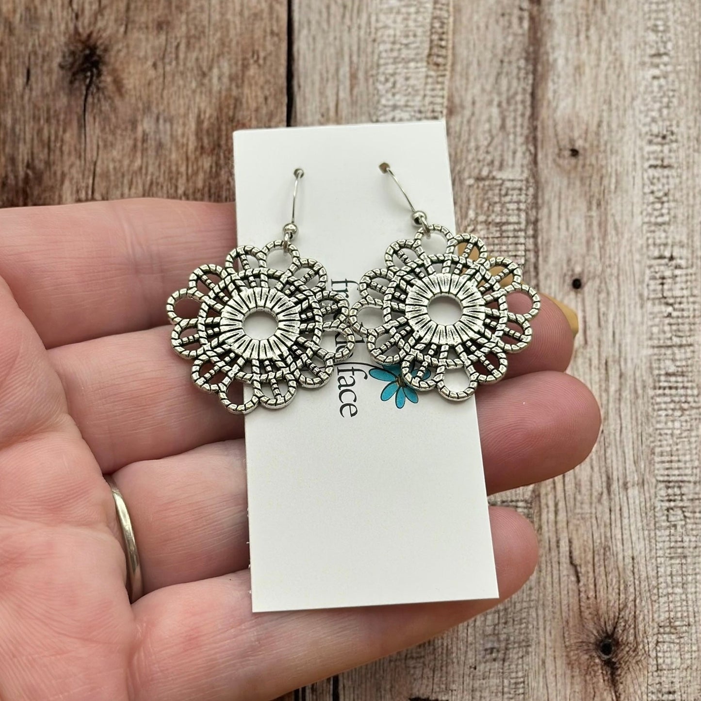 Lace Textured Earrings - Velora
