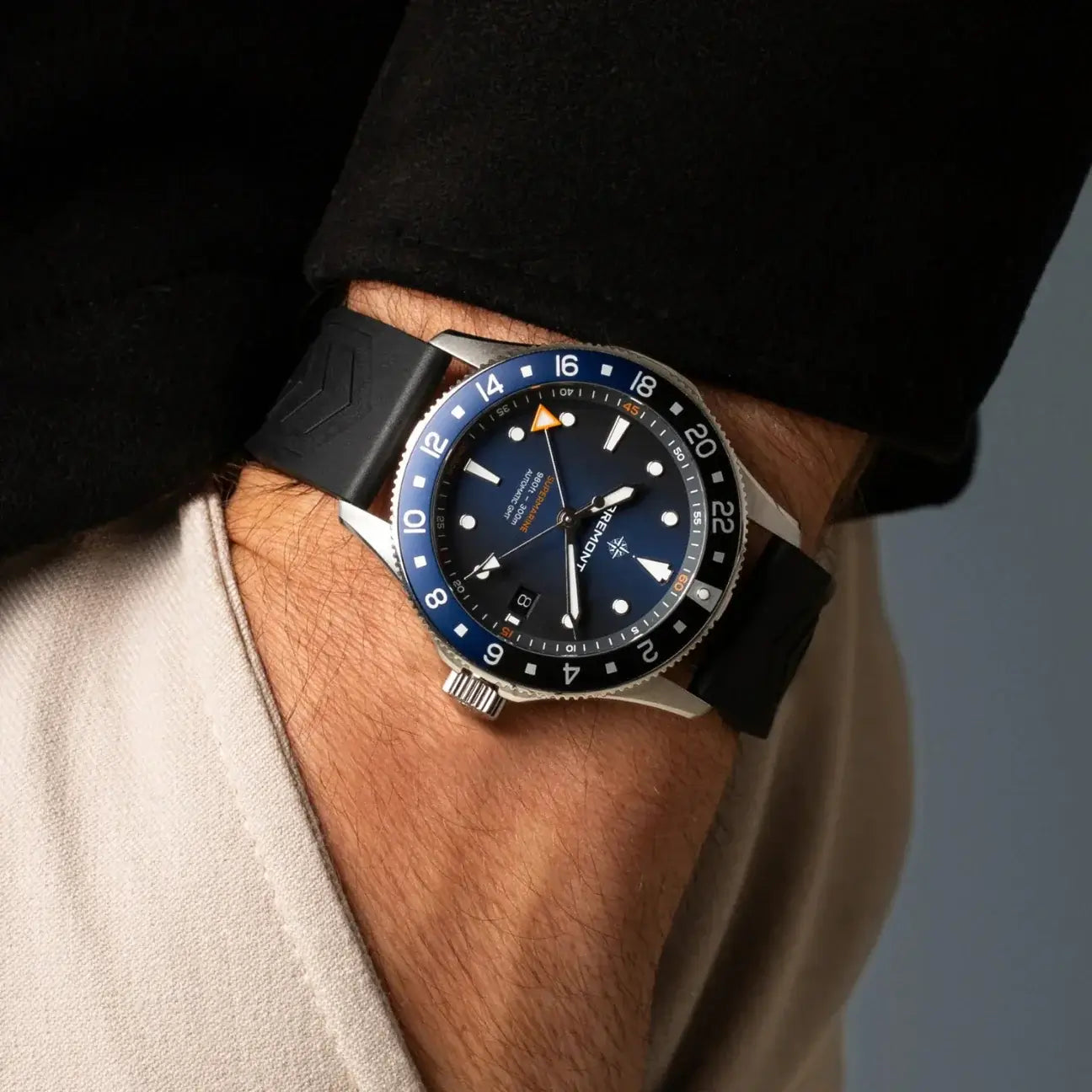 Bremont Supermarine 300M GMT, 'Glacier' Blue SM40-GMT-SS-BLBK-S - Velora