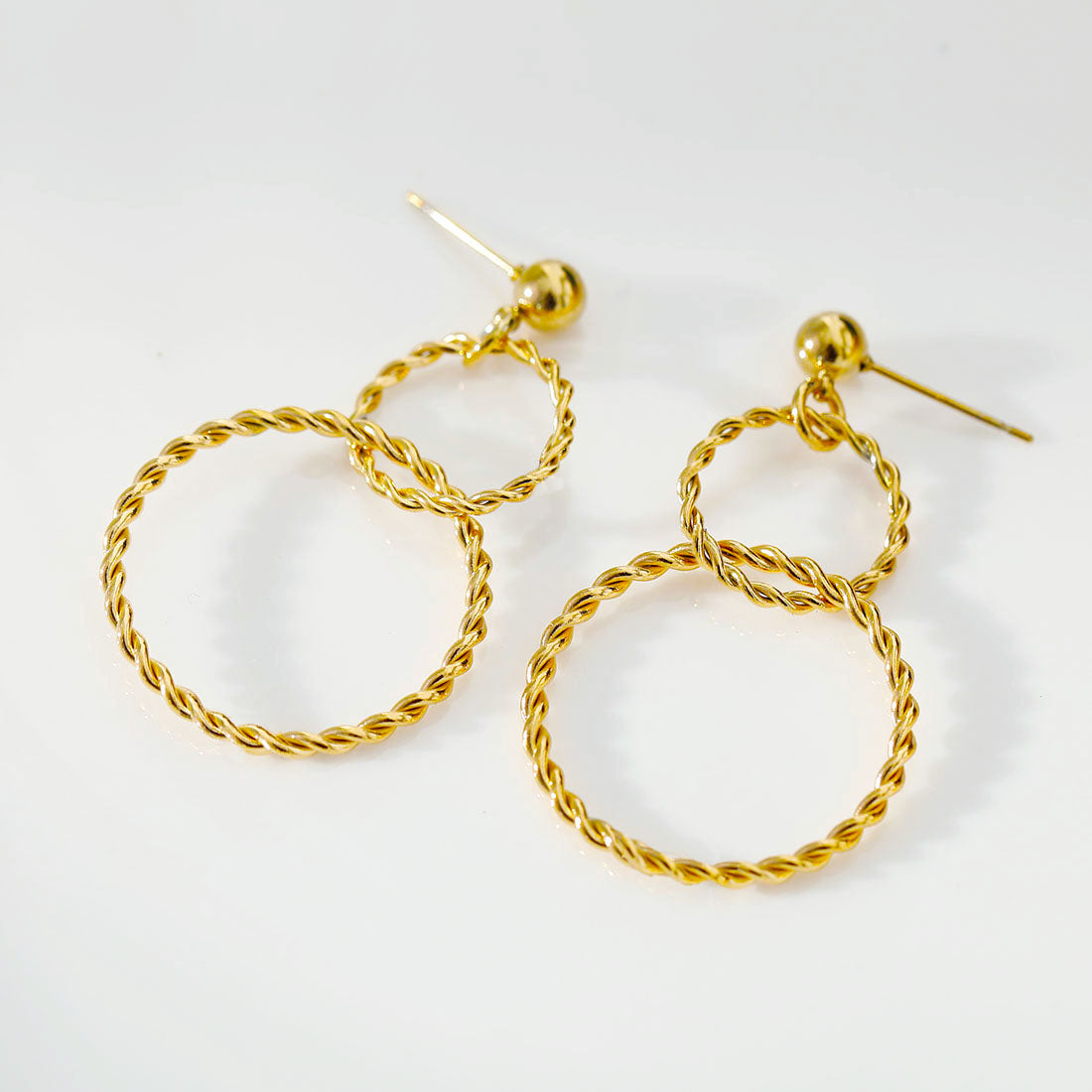 CIRCOLI Hoop Earrings - Velora Luxury Fashion