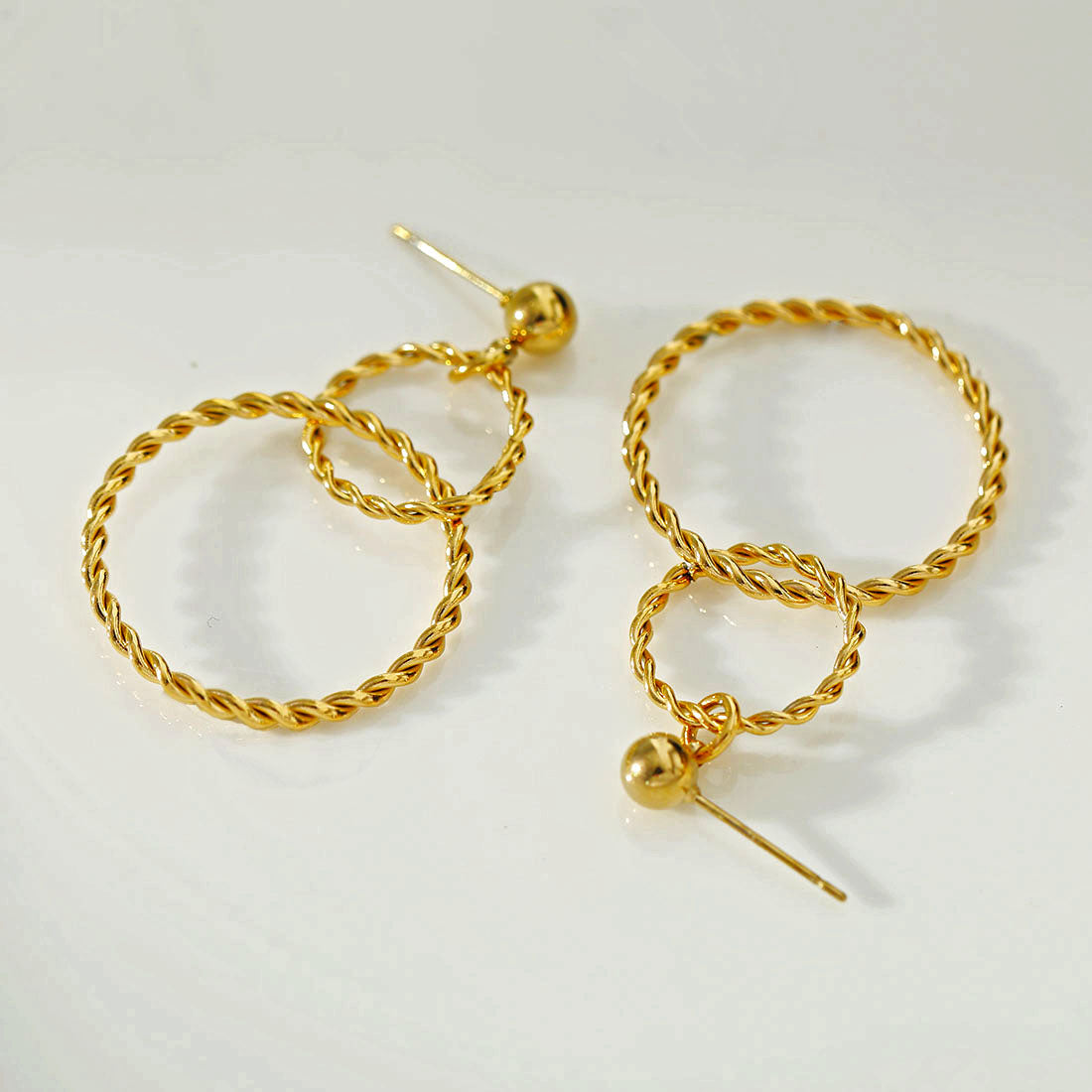 CIRCOLI Hoop Earrings - Velora Luxury Fashion