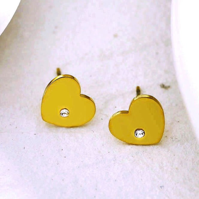 CUORE Gold: Heart Shaped Solitaire Zirconia Stud Earrings - Velora Luxury Fashion