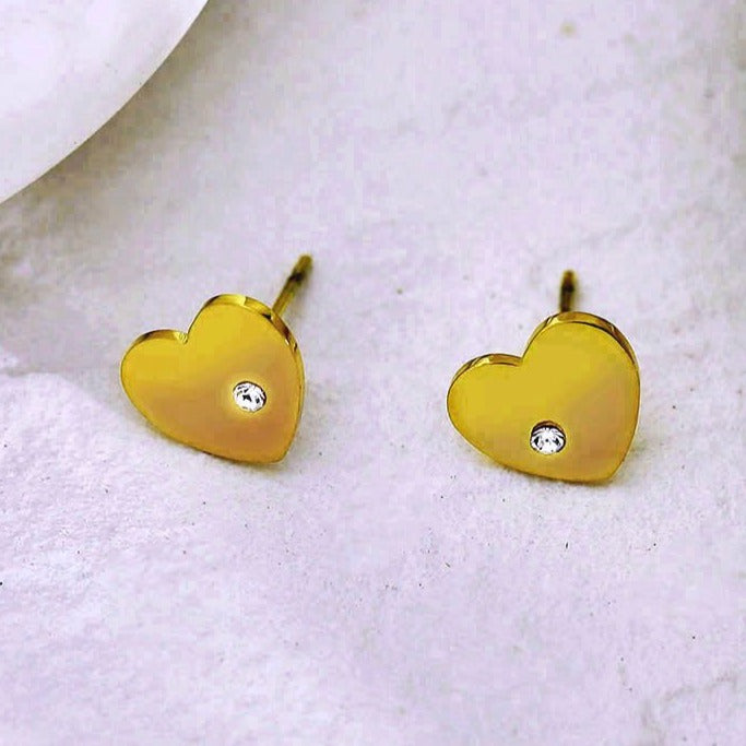 CUORE Gold: Heart Shaped Solitaire Zirconia Stud Earrings - Velora Luxury Fashion