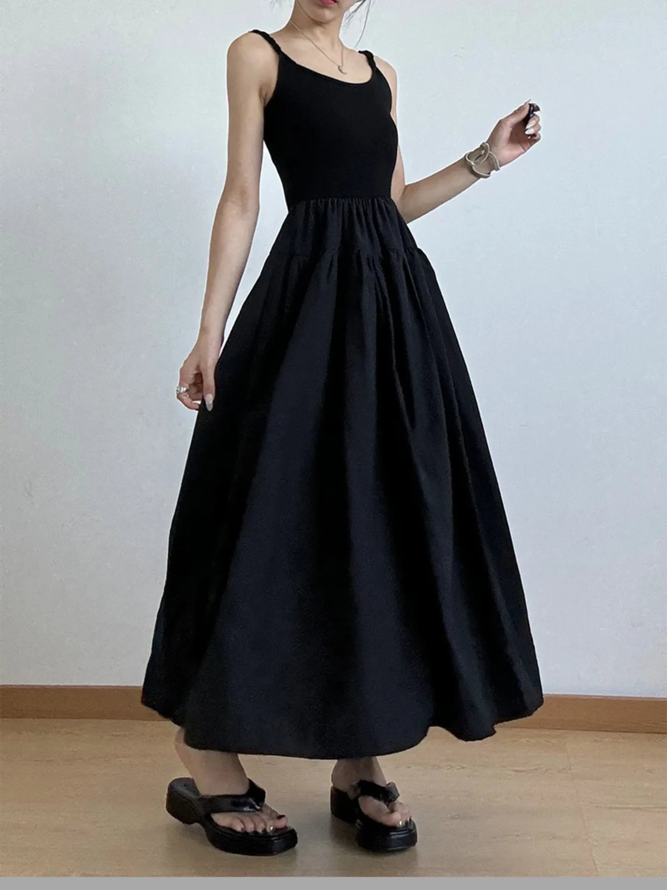 Casual Scoop Neck Cami Dress - Velora Luxury Fashion