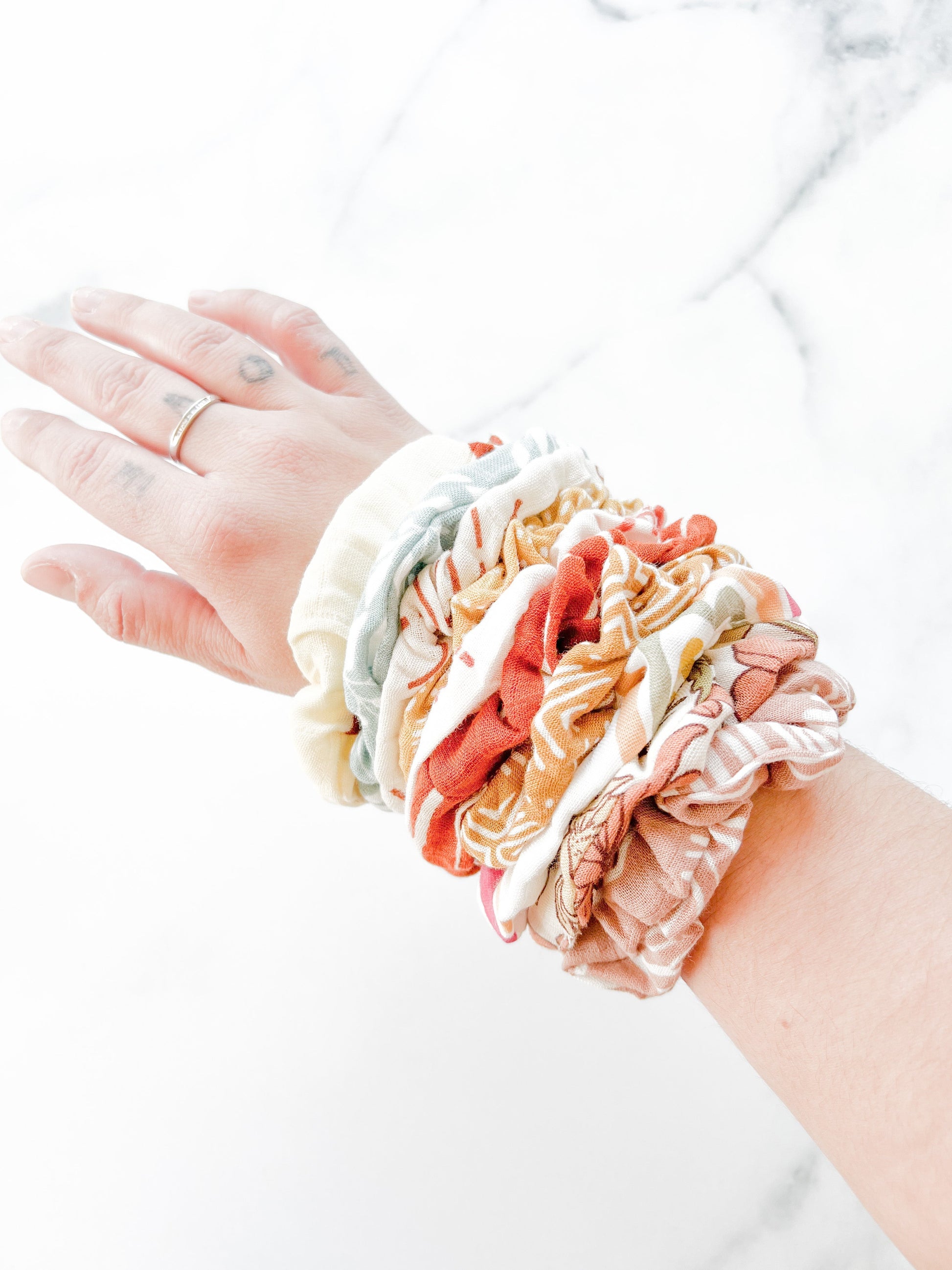 Chouchou à cheveux - Velora Luxury Fashion