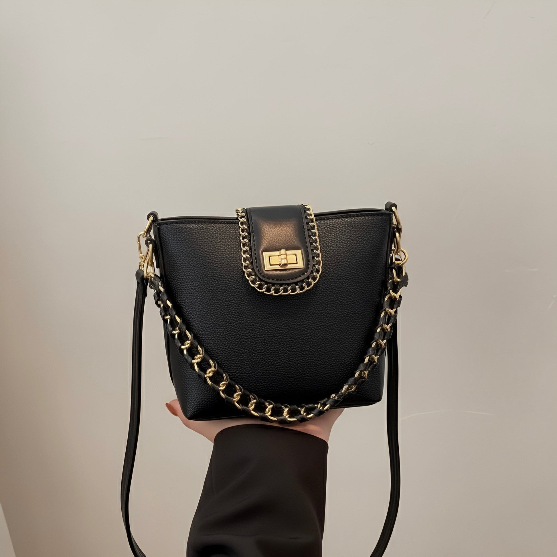 Cosmo Bag – Sophisticated Vegan Leather Crossbody - Velora Luxury Fashion