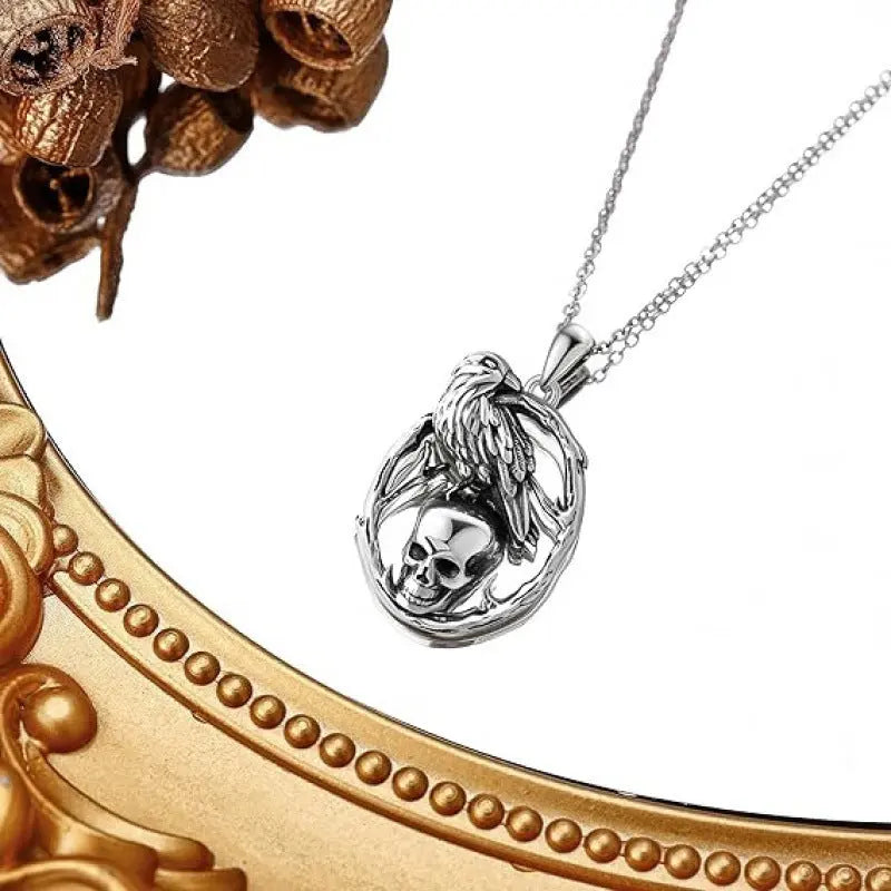 Creative Retro Halloween Skull Pendant Necklace - Velora
