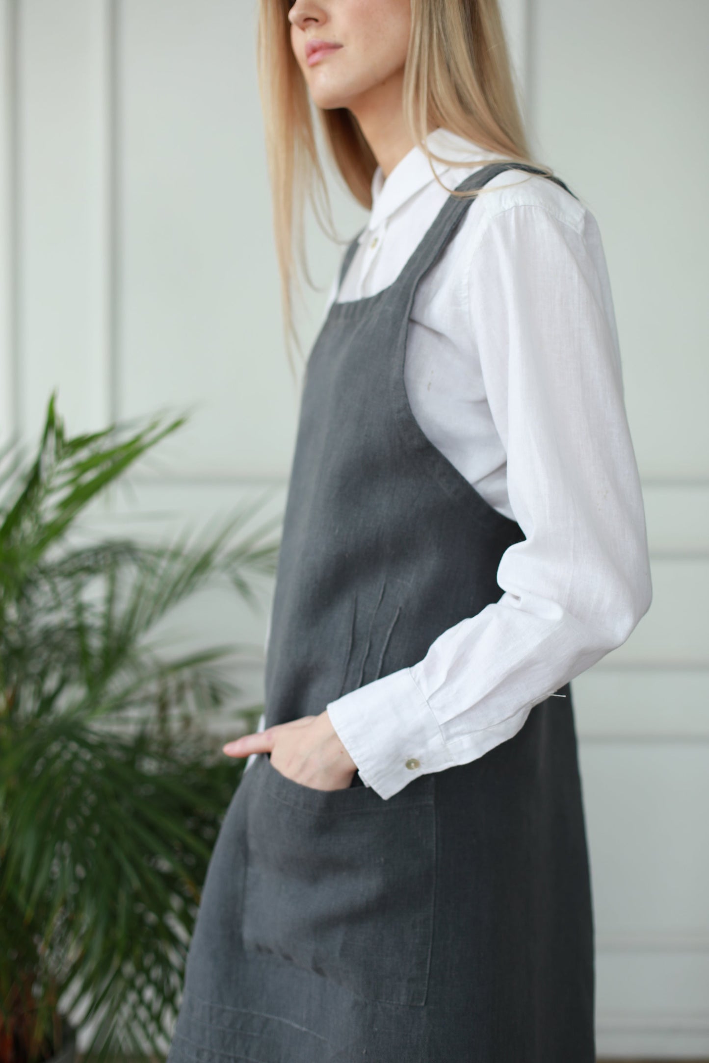 Cuisine Linen Apron - Velora Luxury Fashion