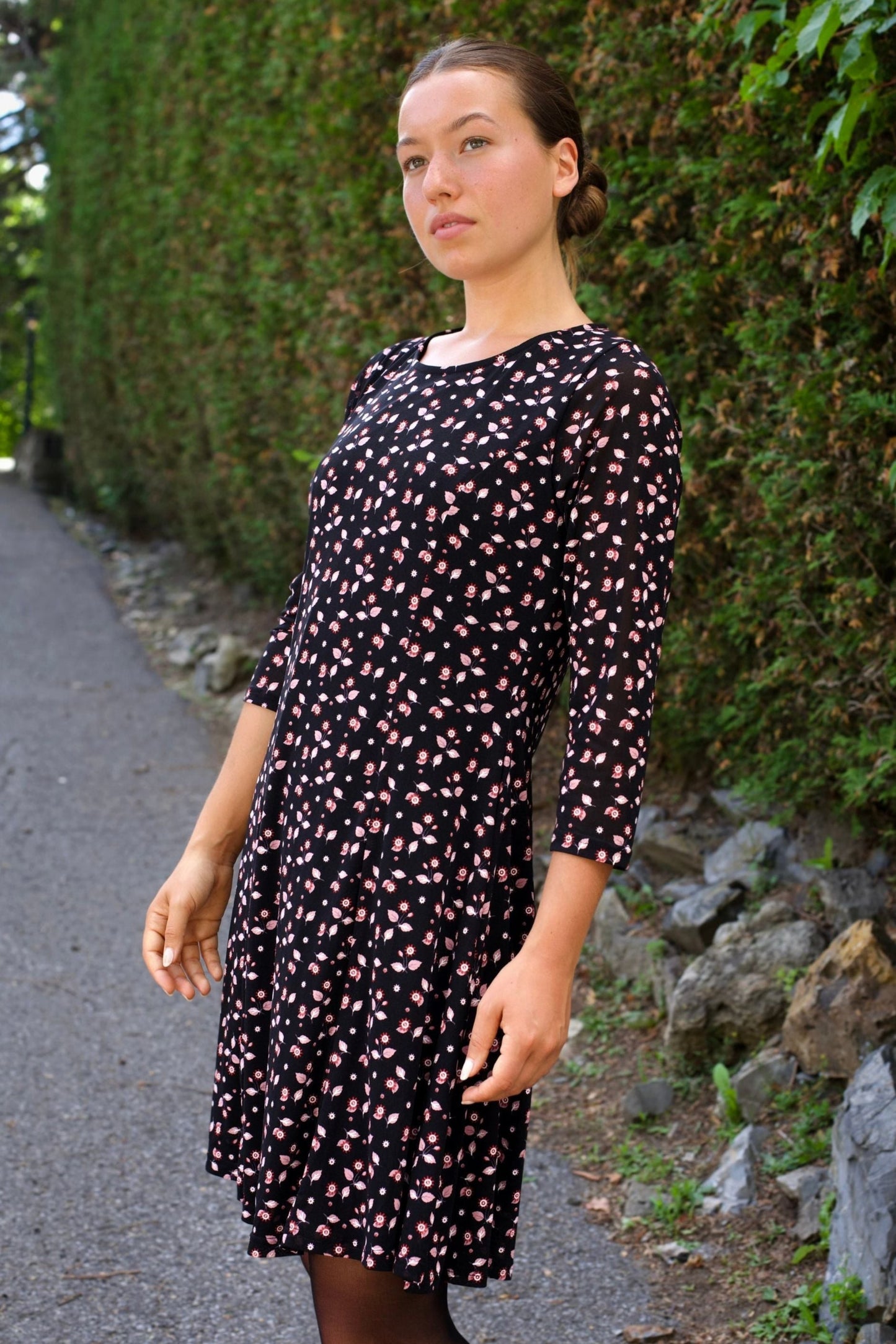 Daisie Floral Stretch Fit & Flare Dress - Velora Luxury Fashion