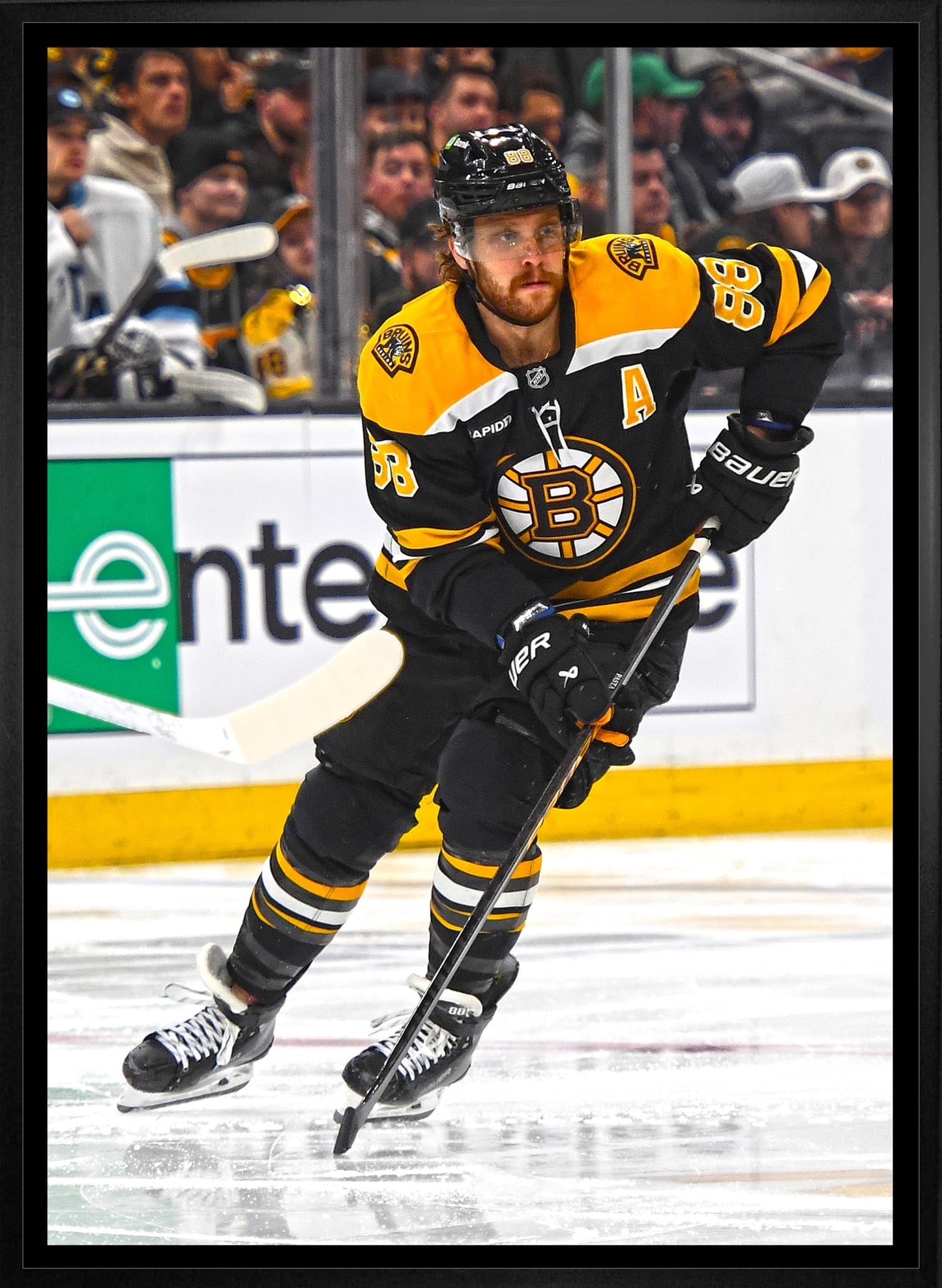 David Pastrnak 20x29 Framed Canvas Boston Bruins - Velora Luxury Fashion