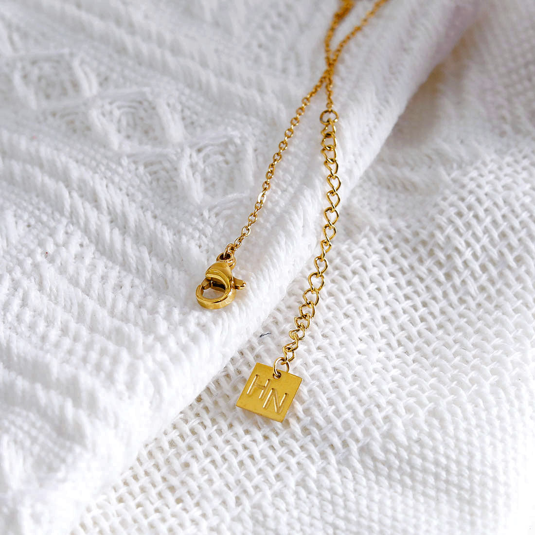 ELORA Gold Bracelet - Velora Luxury Fashion