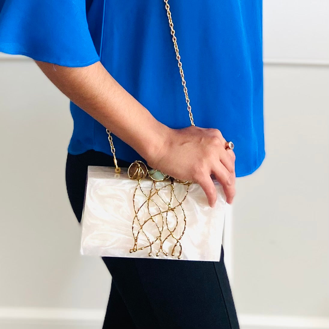 EZRA - Velora Luxury Fashion