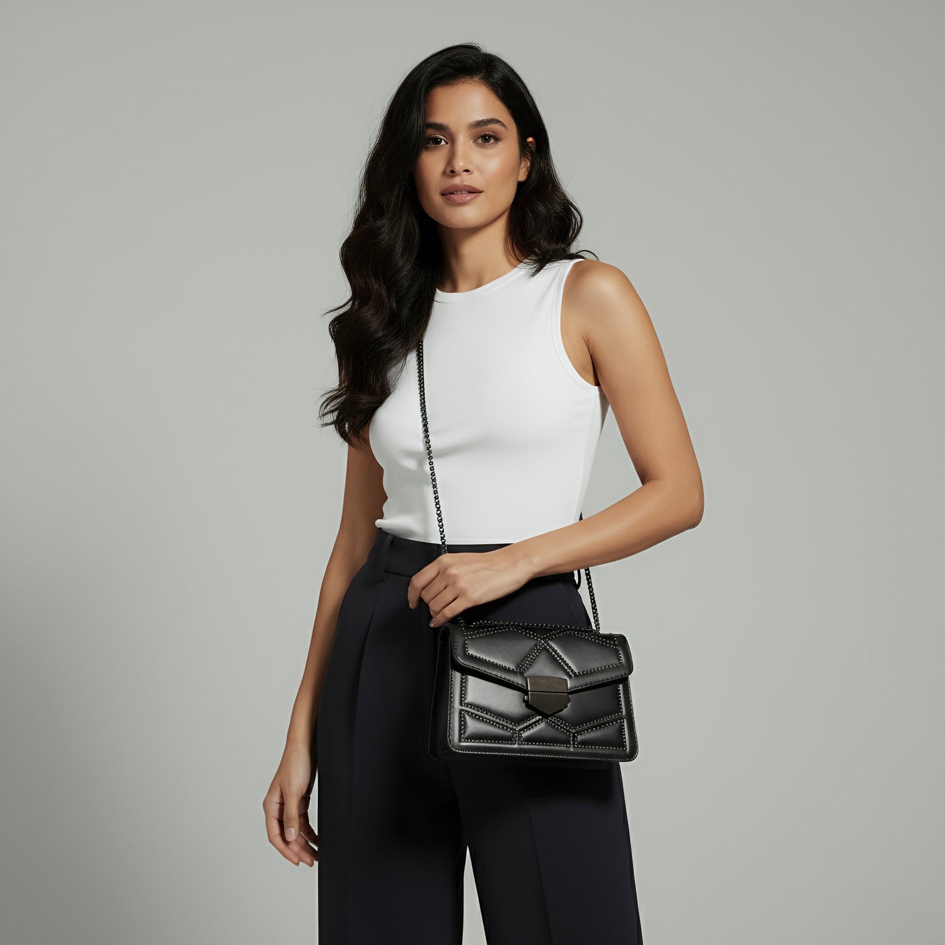 Elegant Aura Crossbody Bag – Chic Chain Strap & Luxurious Leather | Rotta - Velora Luxury Fashion