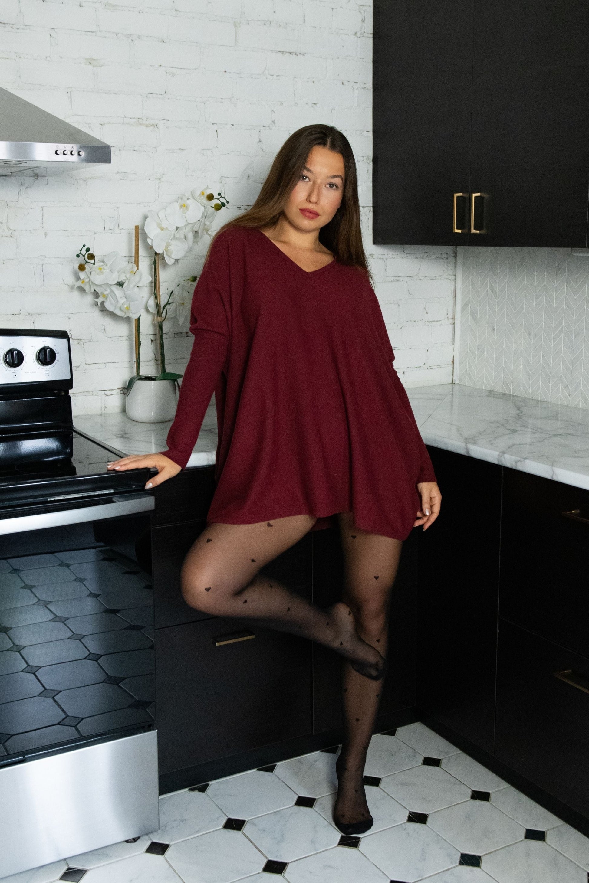 Emma V-Neck Oversize Sweater Long Sleeve Loose Fit Soft Knit Casual Cozy - Velora Luxury Fashion