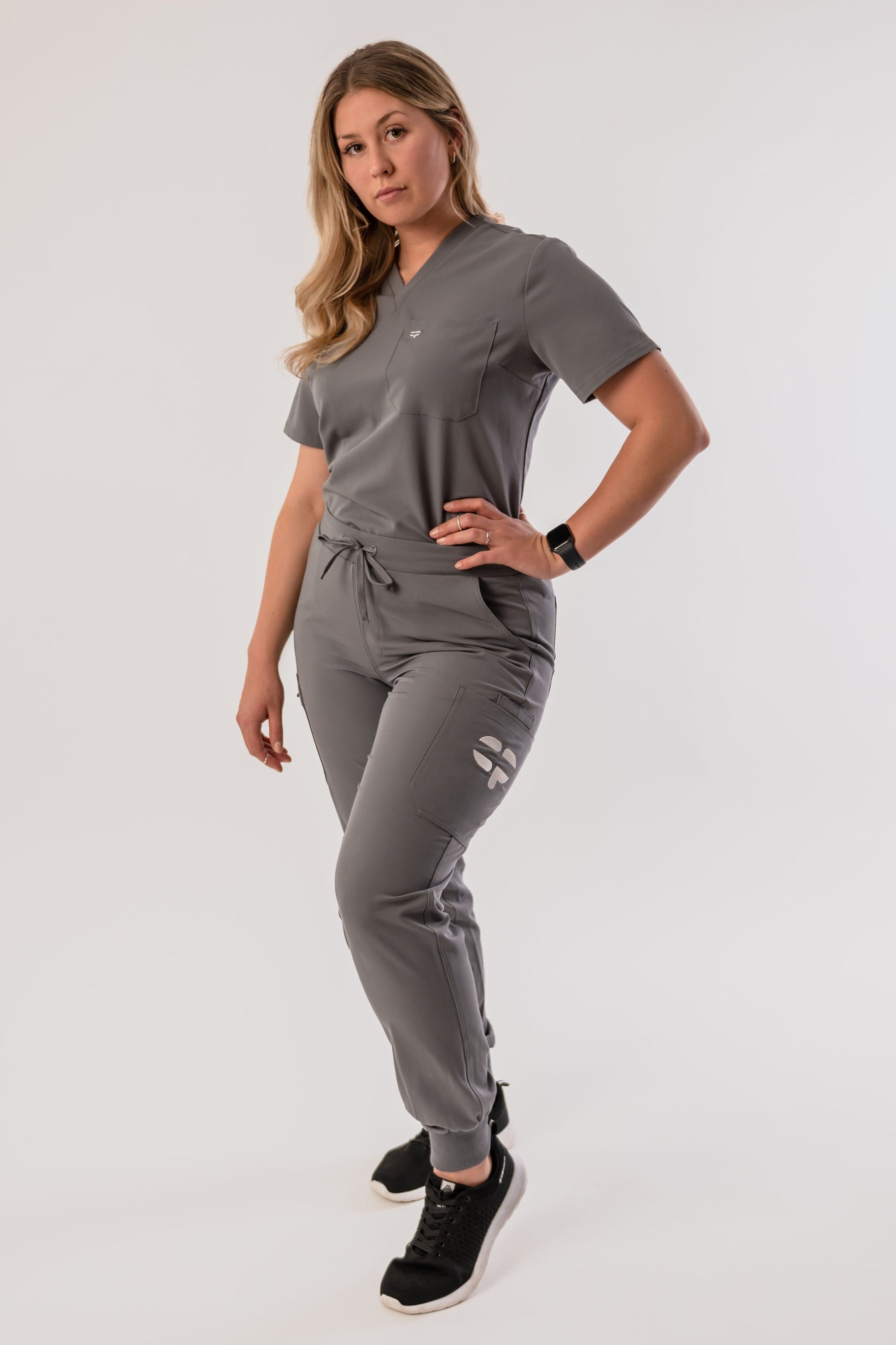 Ensemble d'uniforme-Femme - Velora Luxury Fashion