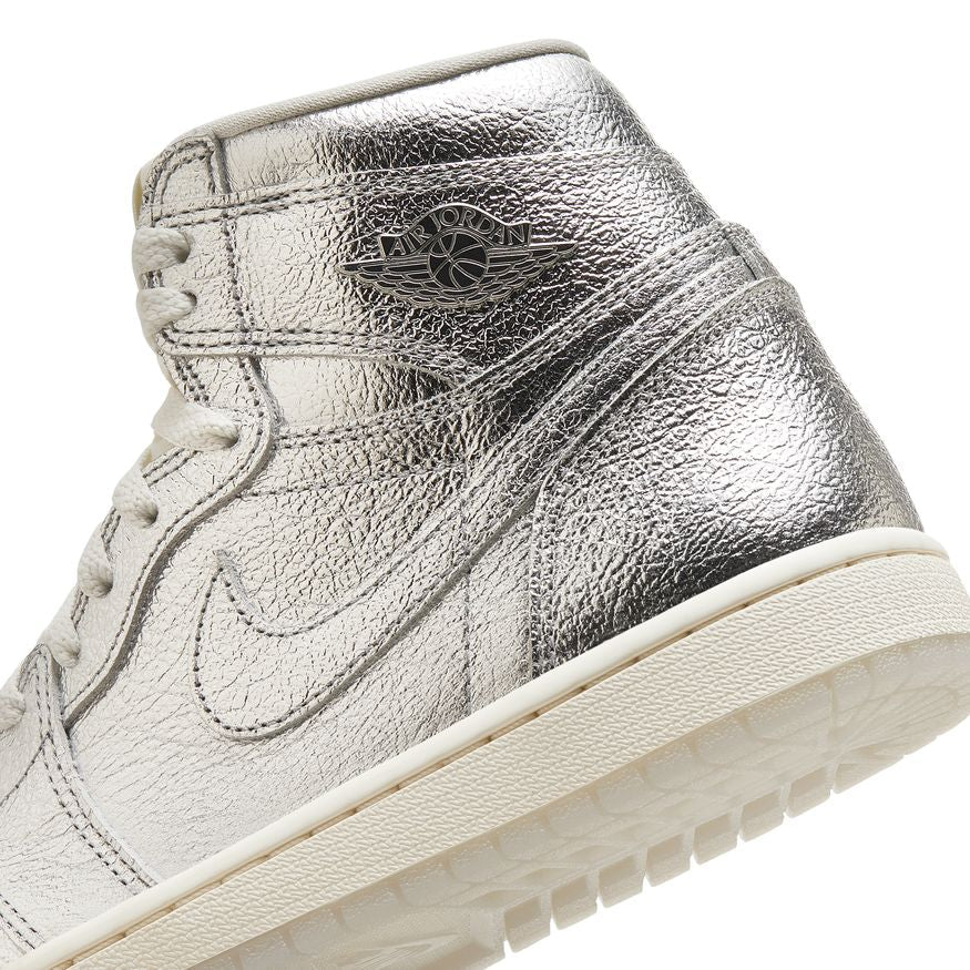 Air Jordan 1 Retro High FN7249-001 - Velora