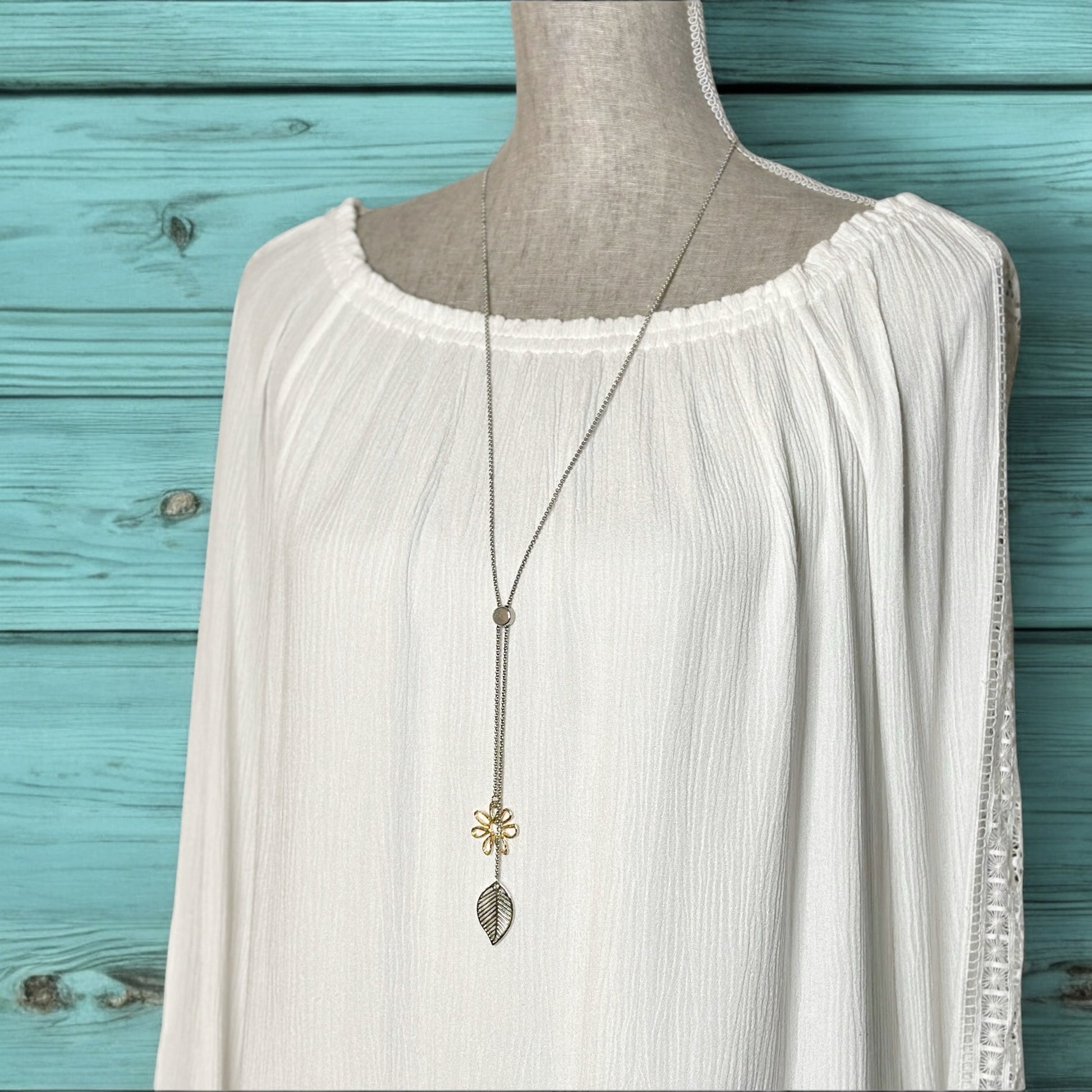 Flower & Leaf Necklace - Velora Luxury Fashion