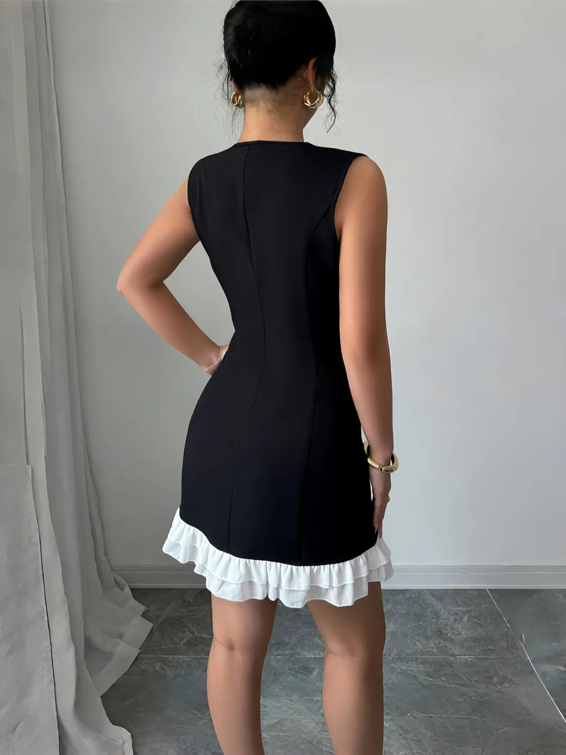 Flower Round Neck Sleeveless Dress - Velora Luxury Fashion