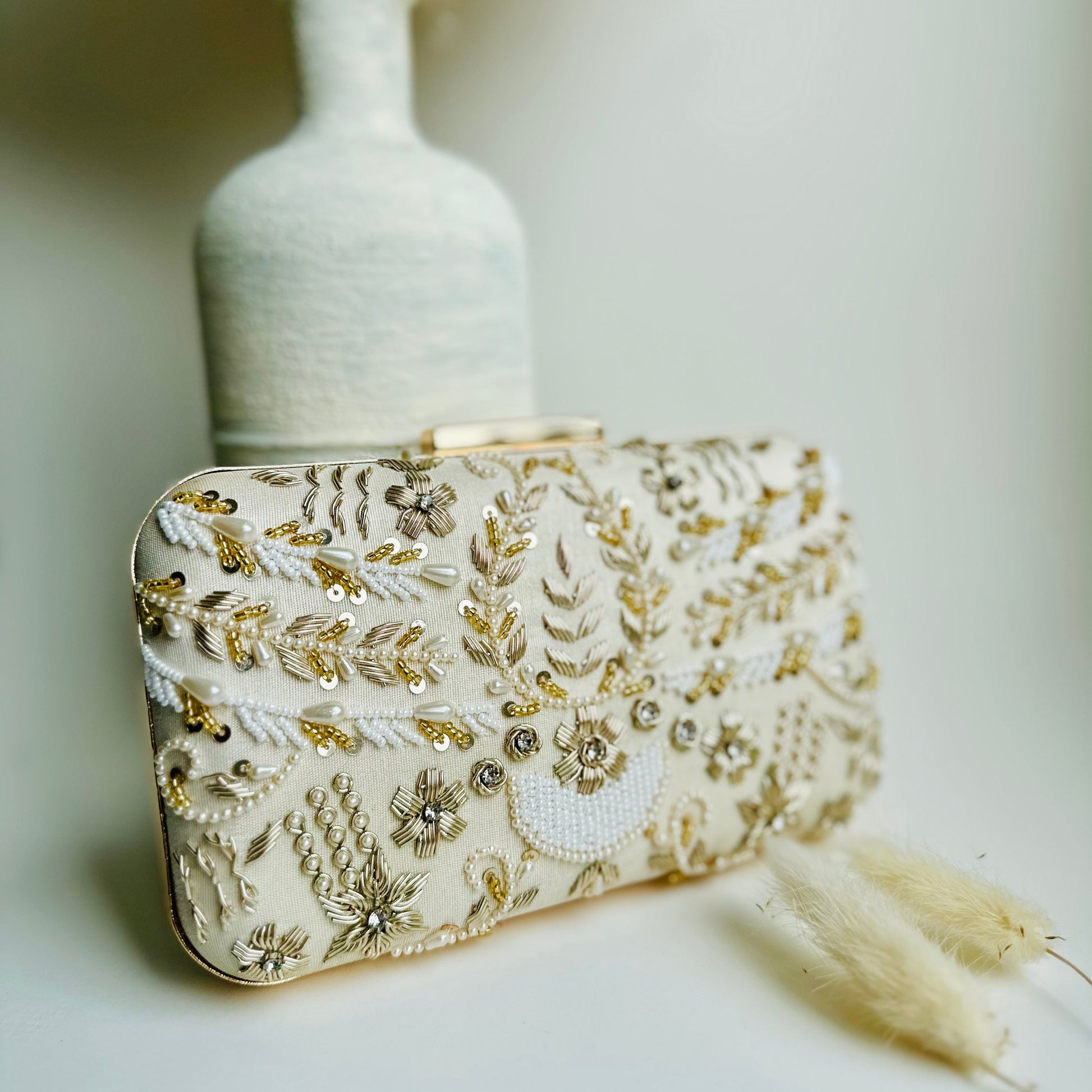 SAIRA BANOO Clutch - Velora Luxury Fashion