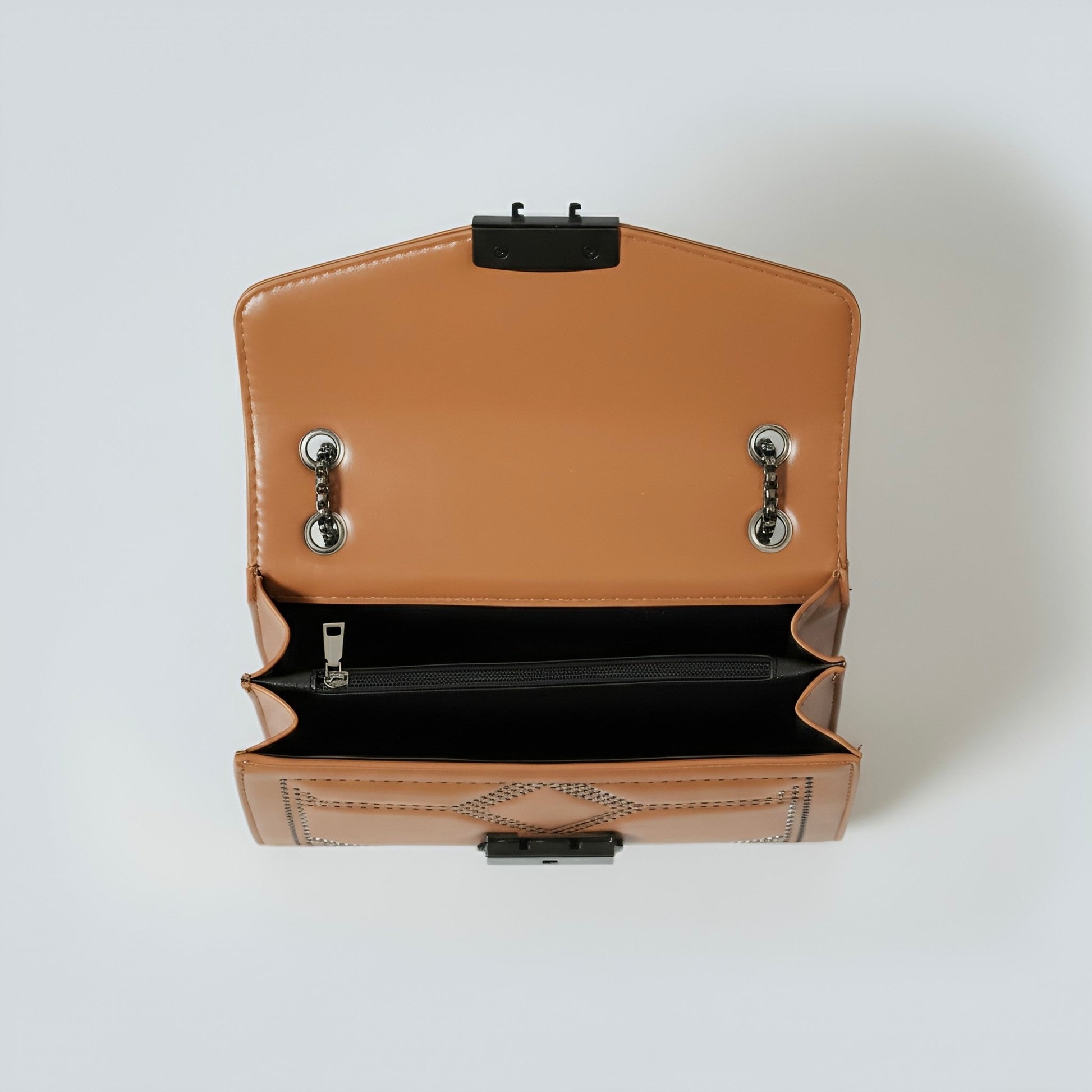 Elegant Aura Crossbody Bag – Chic Chain Strap & Luxurious Leather | Rotta - Velora