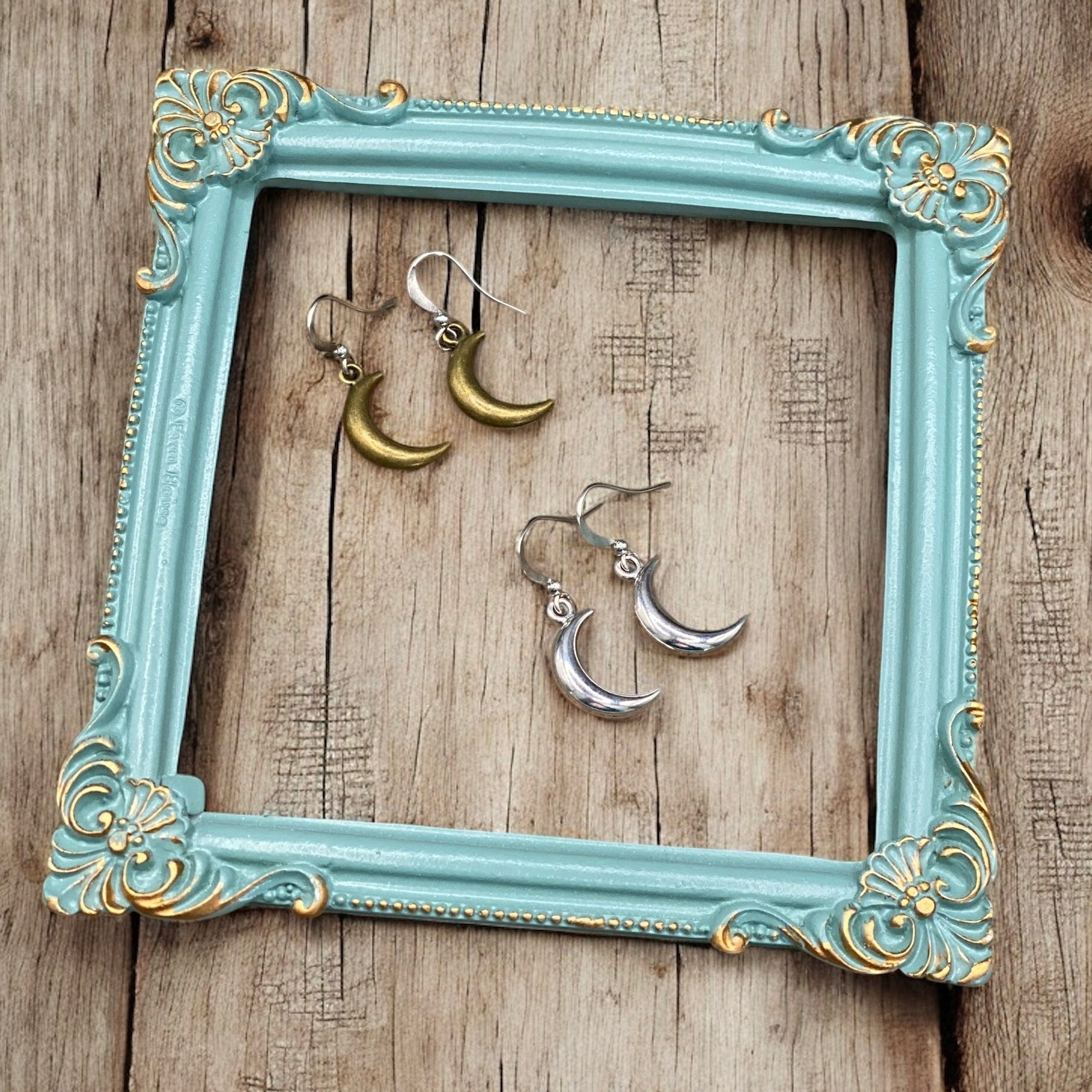 Bubble Moon Earrings - 3D Crescent Shape, Hypoallergenic, Nickel-free - Velora