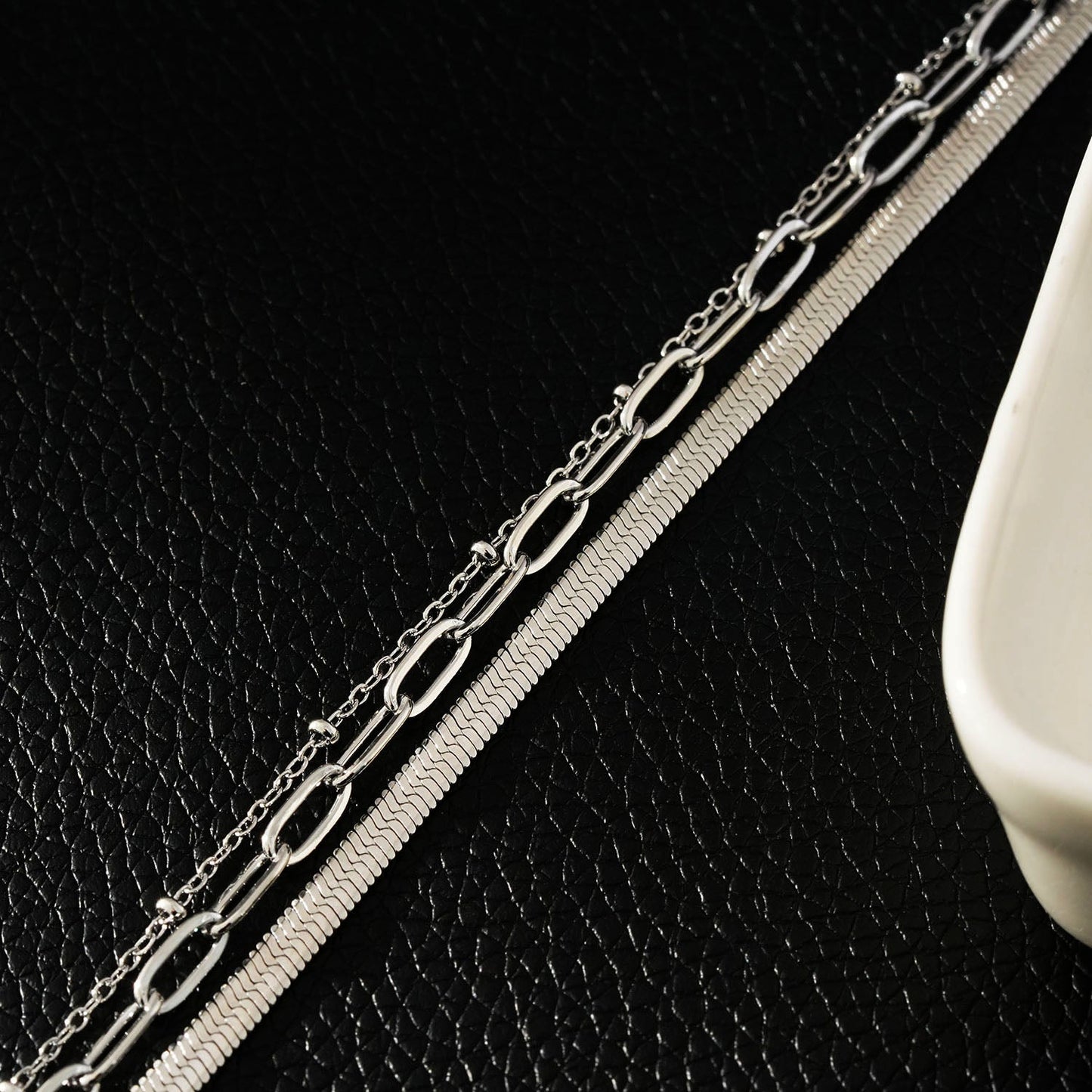 GEILNAR:  Triple Layer Mixed-Chain Necklace in Silver - Velora Luxury Fashion