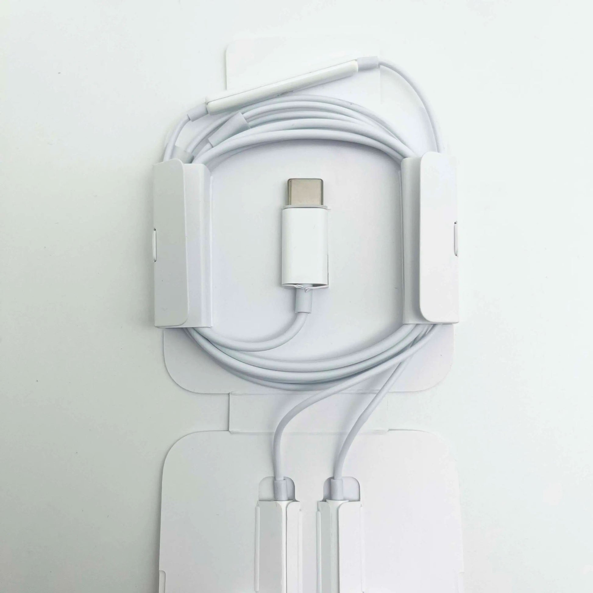 US Stock Hot Selling Wired Type-C Earphone In-Ear Gaming USB C Headphones Earbuds with Mic for iPhone 15 16 Velora