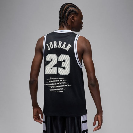 M Jordan Essentials HF9375-010 - Velora