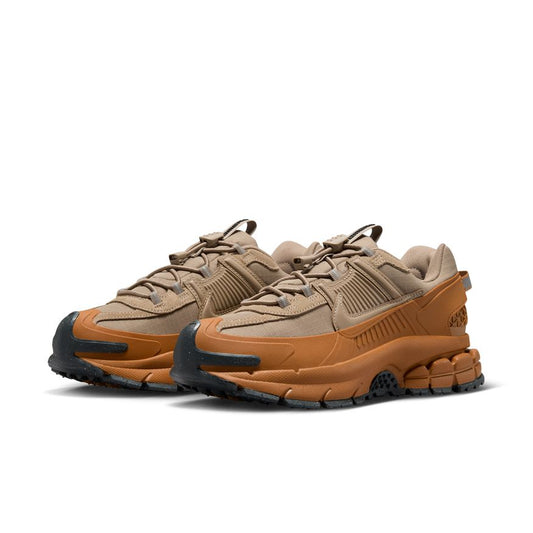 W Nike Zoom Vomero Roam HQ2181-200 - Velora