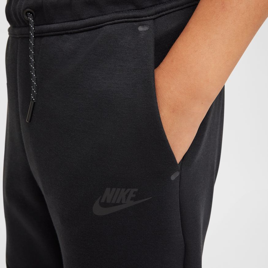 Y Nike Sportswear Tech Fleece HV5869-010 - Velora