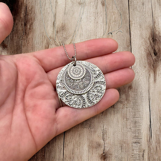 Triple Medallion Pendant Necklace - Velora