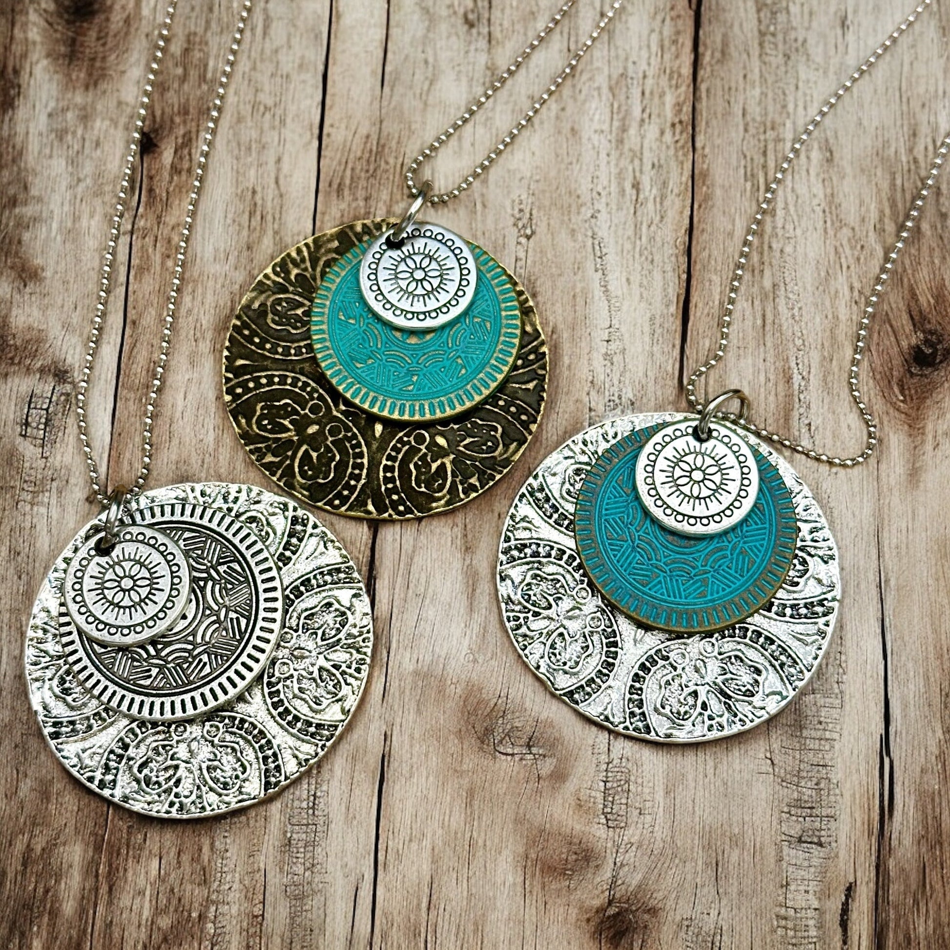 Triple Medallion Pendant Necklace - Velora