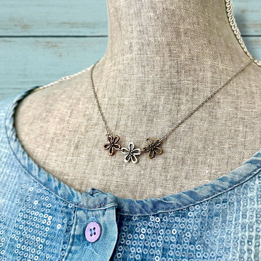 Flower Blossom Necklace - Velora