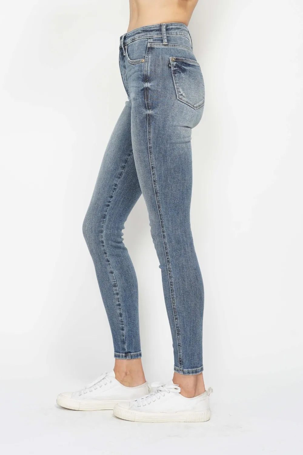 Judy Blue Full Size Tummy Control Contrast Wash Skinny Jeans - Velora